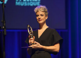 Claudine Prévost animatrice de la première partie des Galas de l'ADISQ. (crédit photo : Jean-François Leblanc)