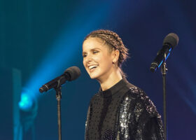 Premier Gala de l'ADISQ 2017 - Klô Pelgag, gagnante du Félix pour l'Album de l'année - Choix de la critique